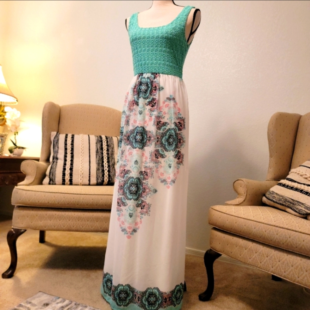 Lily Rose White and Teal Dress sz Small